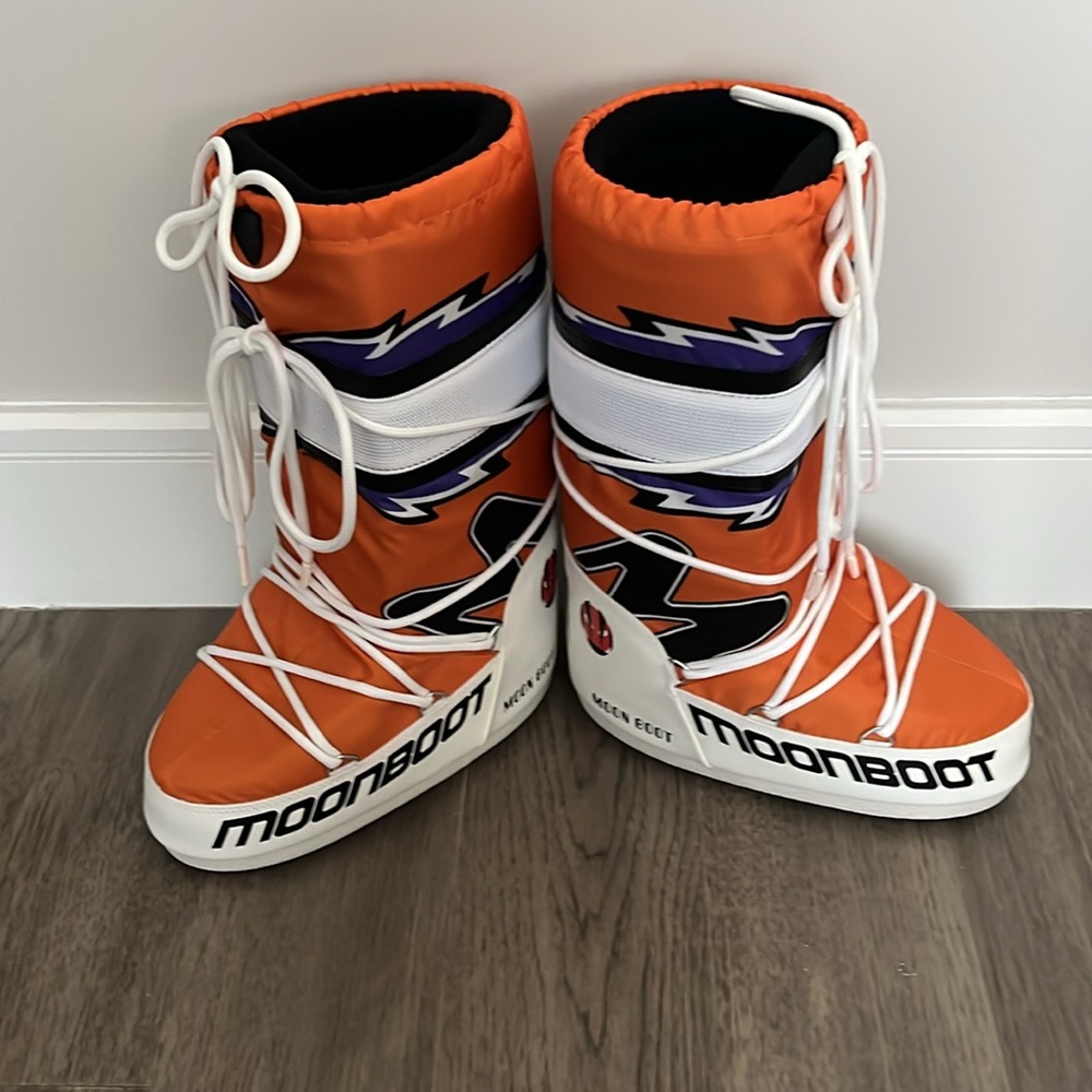 Moon Boot Icon retrobiker boot. Size 35/38. US 6. Orange. White. Black. New. - Picture 3 of 8